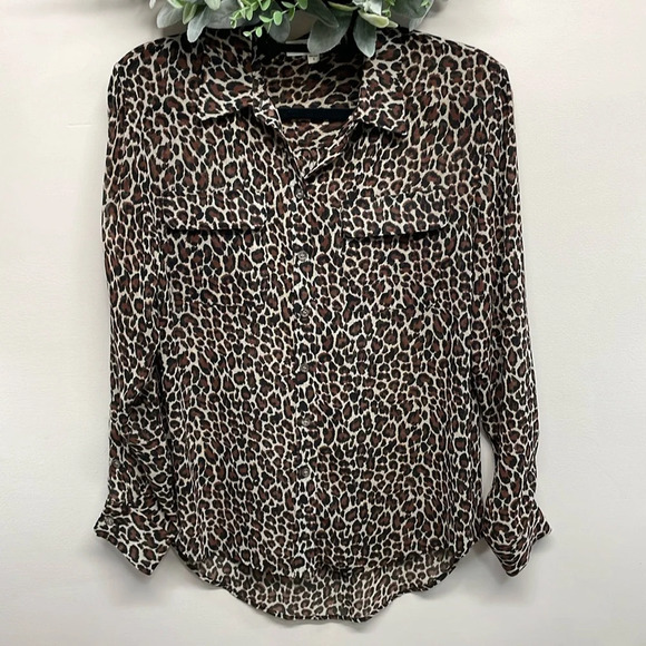 Two by Vince Camuto Long Sleeve Sheer Leopard Print Button Down High Low Top S - Picture 1 of 16
